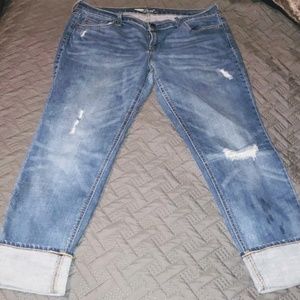 Distressed boyfriend jeans